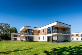 Hangar 19 Superior Apartment mit Terrasse und Garten H7W1, Schwerin